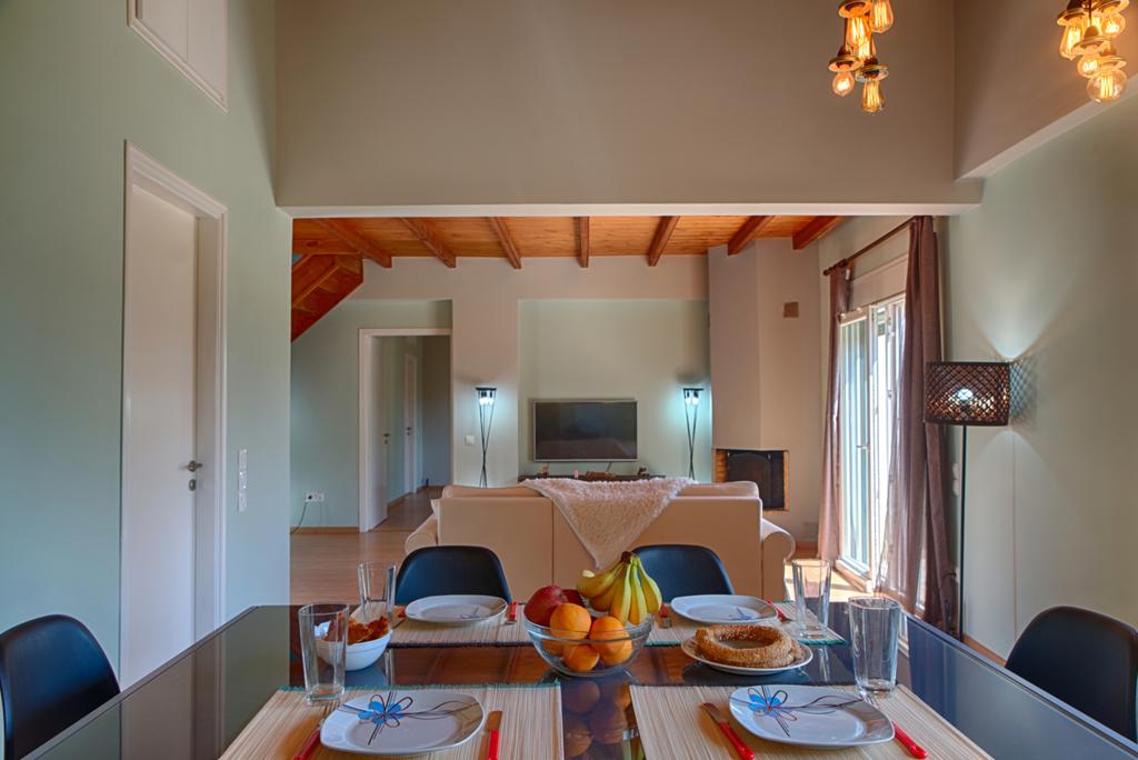Listing photograph 3 of 11 of the house in Pelekas, published by Roula Rouva Real Estate.