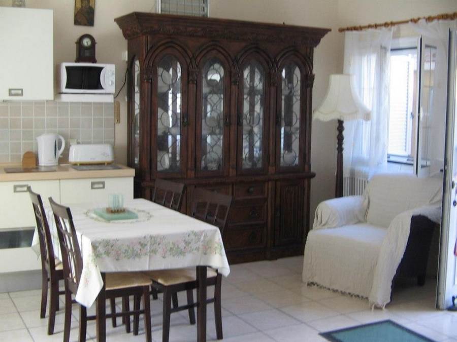 Listing photograph 13 of 19 of the house in Potamos, published by Roula Rouva Real Estate.