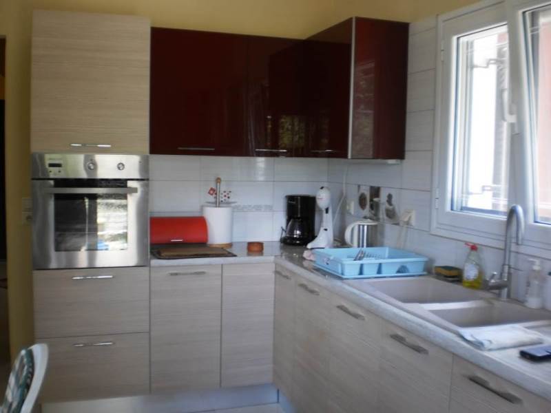Listing photograph 9 of 11 of the house in Kynopiastes, published by Roula Rouva Real Estate.