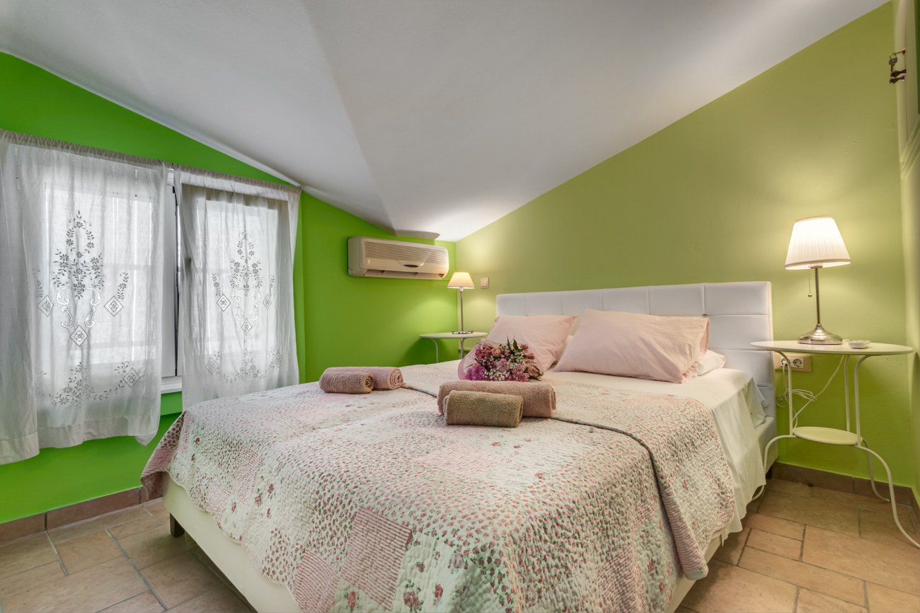 Listing photograph 14 of 14 of the apartment in Corfu Town, published by Roula Rouva Real Estate.