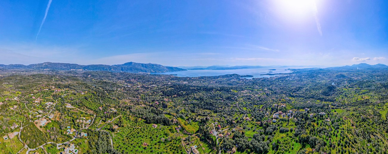 Listing photograph 4 of 5 of the land in Poulades, published by Roula Rouva Real Estate.
