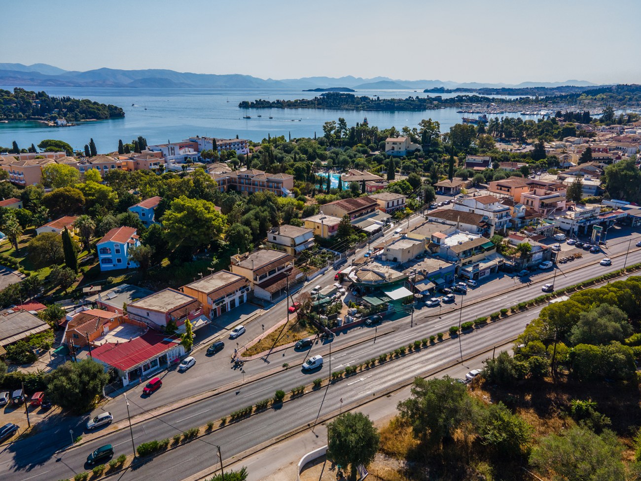Listing photograph 6 of 15 of the commercial in Gouvia, published by Roula Rouva Real Estate.