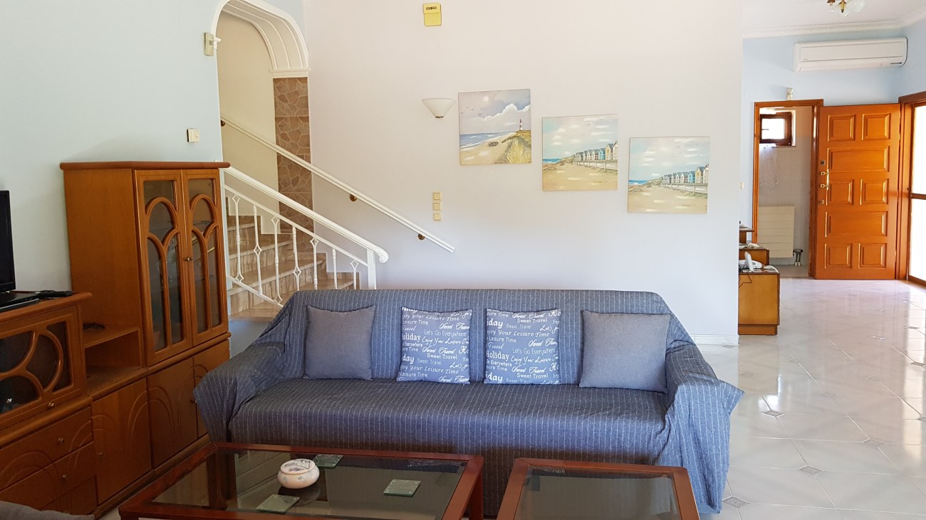 Listing photograph 7 of 12 of the house in Alykes Potamou, published by Roula Rouva Real Estate.