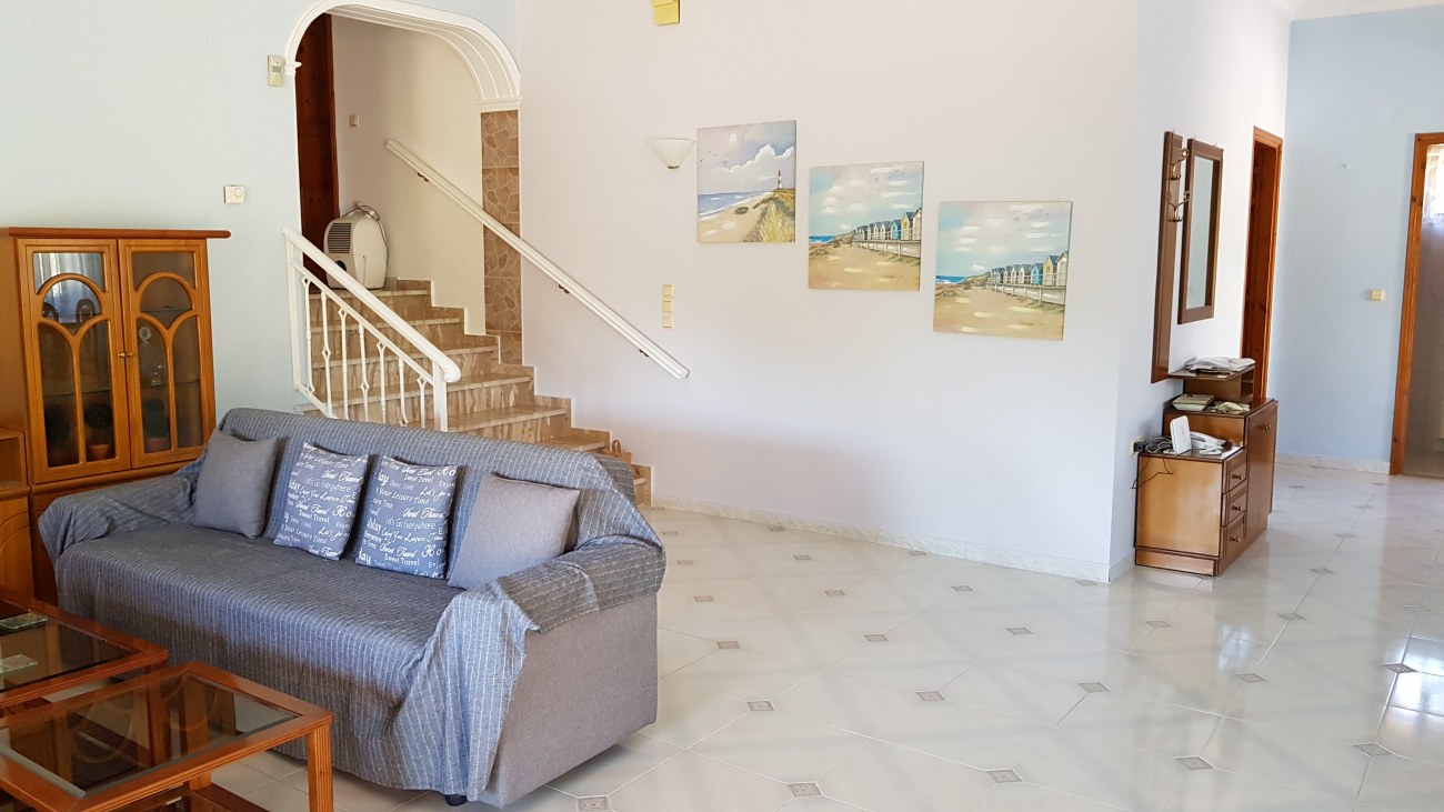Listing photograph 3 of 12 of the house in Alykes Potamou, published by Roula Rouva Real Estate.