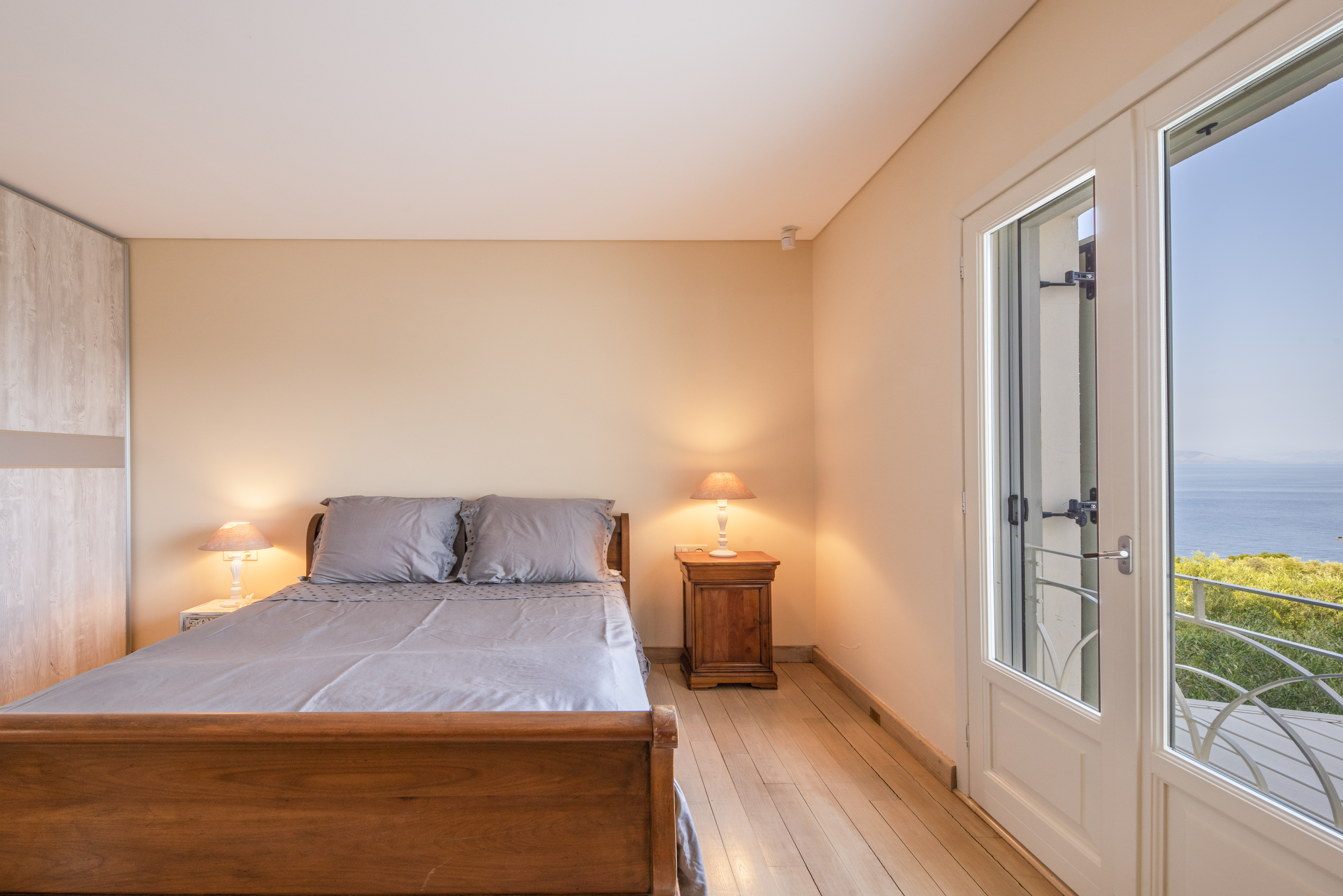 Listing photograph 5 of 10 of the house in Gastouri, published by Roula Rouva Real Estate.