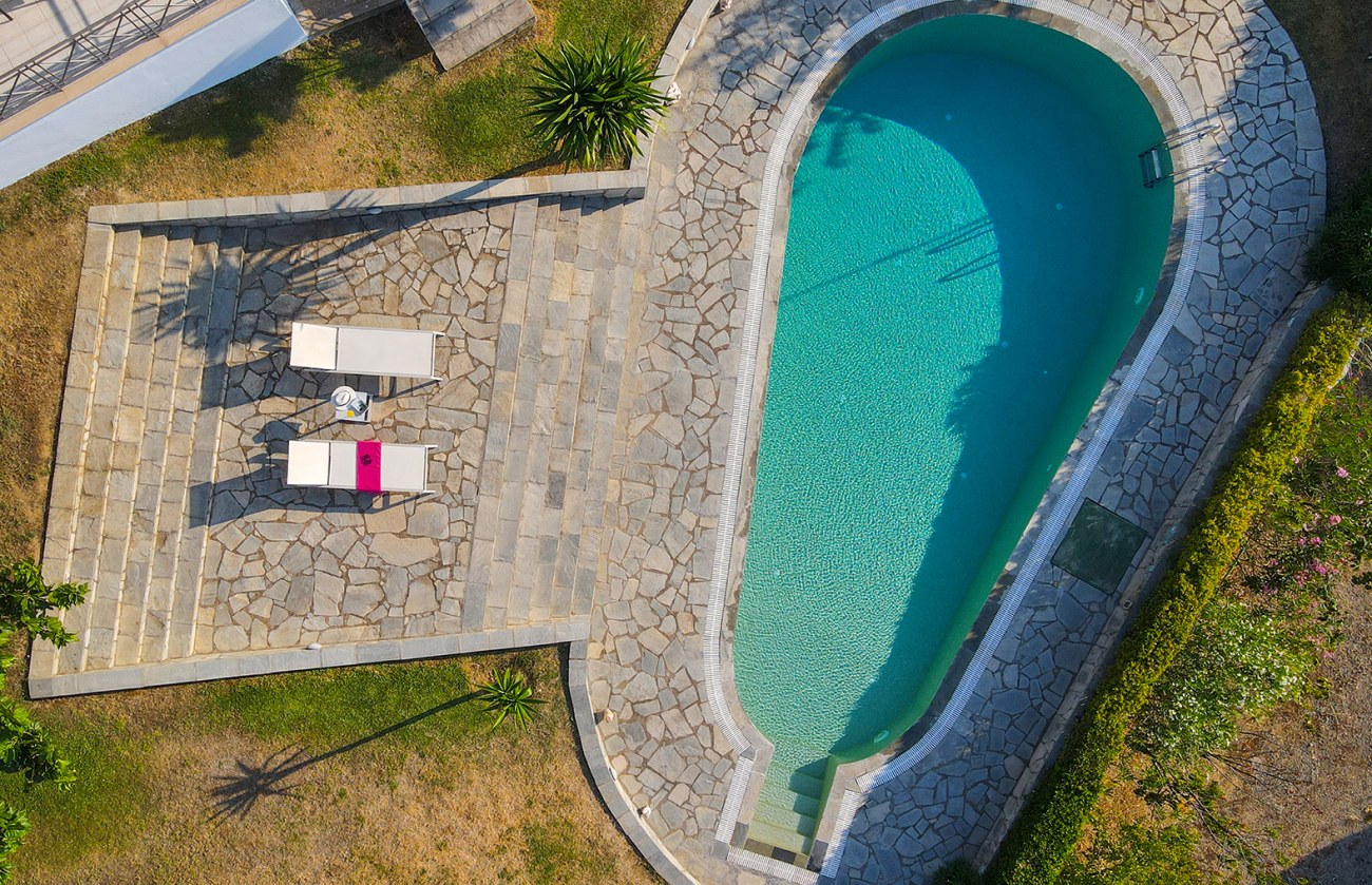 Listing photograph 10 of 10 of the house in Agii Deka, published by Roula Rouva Real Estate.