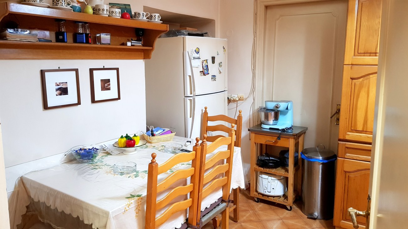 Listing photograph 8 of 11 of the apartment in Corfu Town, published by Roula Rouva Real Estate.