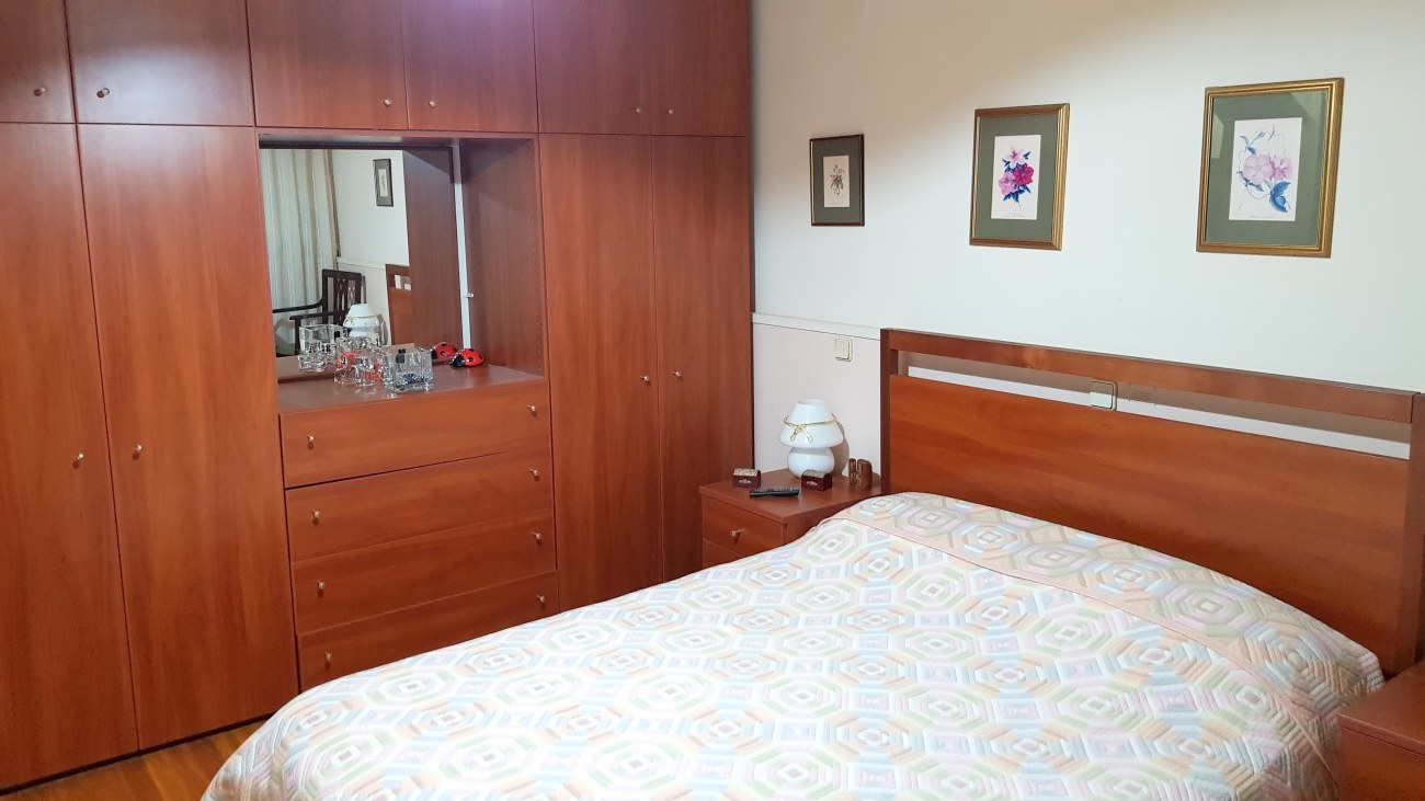 Listing photograph 5 of 11 of the apartment in Corfu Town, published by Roula Rouva Real Estate.