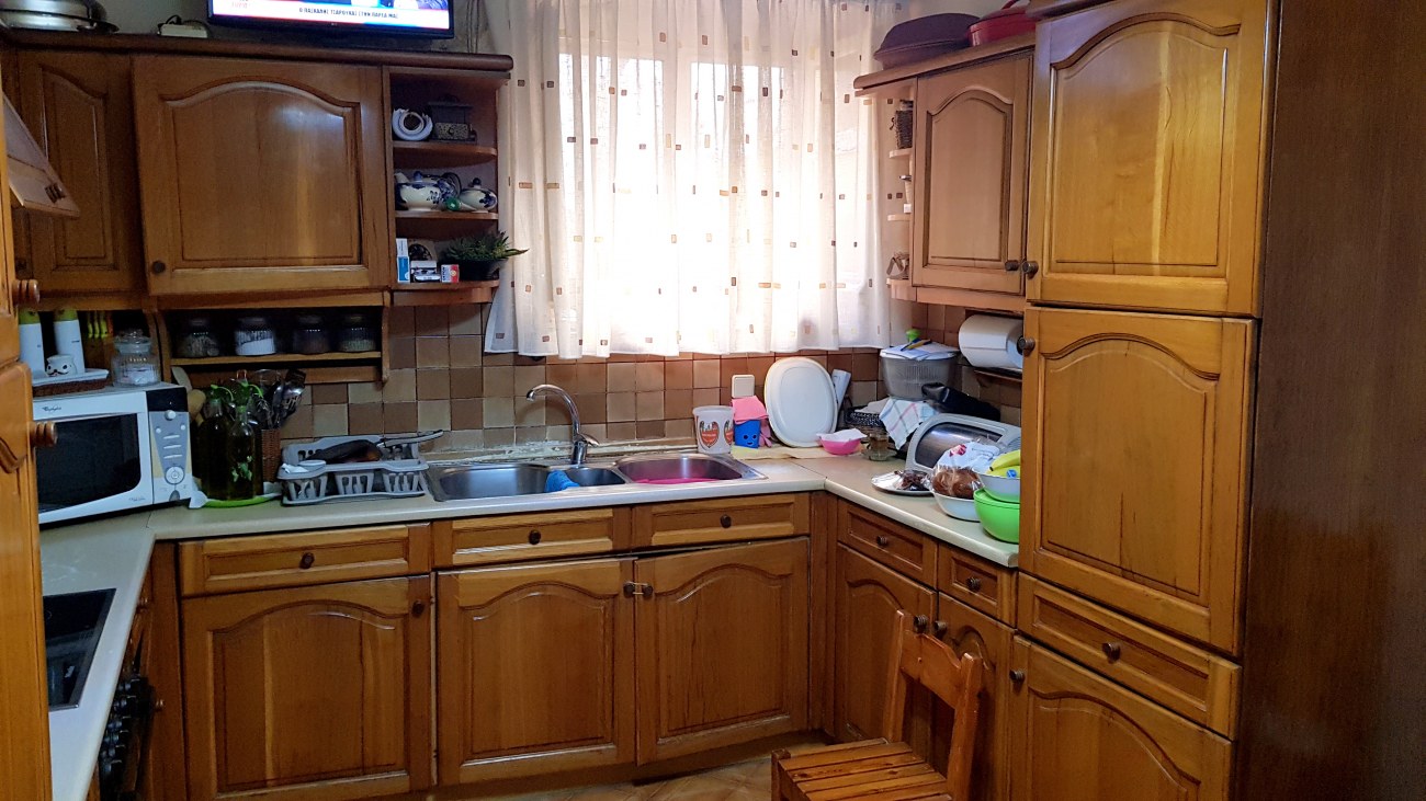 Listing photograph 7 of 11 of the apartment in Corfu Town, published by Roula Rouva Real Estate.