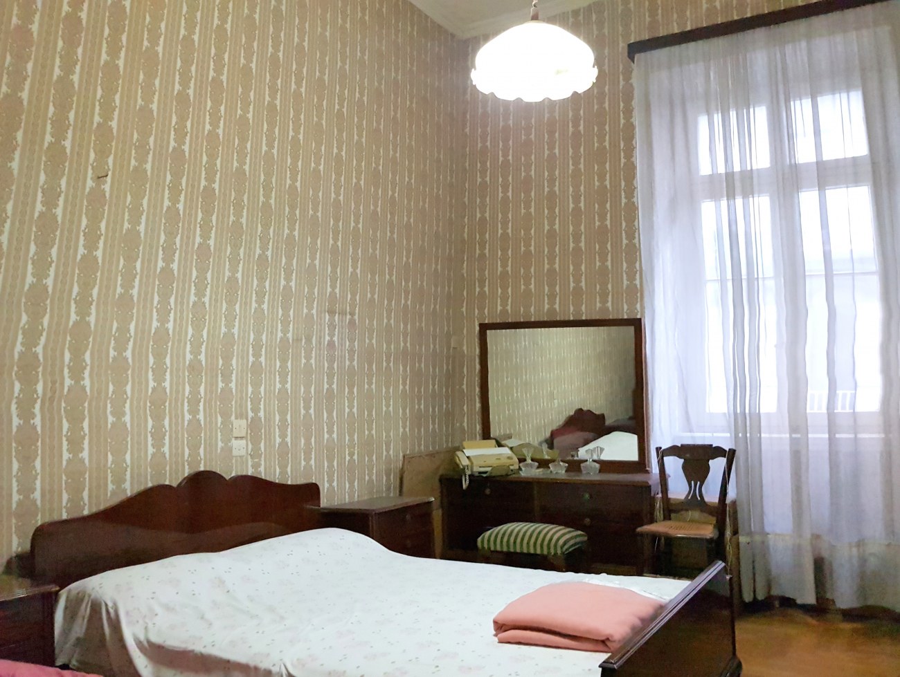 Listing photograph 3 of 12 of the apartment in Corfu Town, published by Roula Rouva Real Estate.