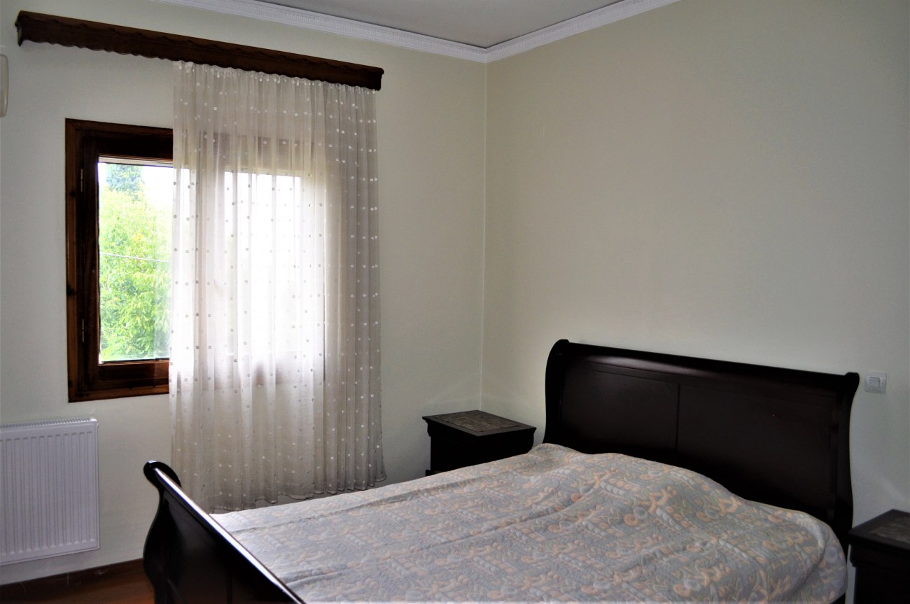 Listing photograph 5 of 11 of the house in Alykes Potamou, published by Roula Rouva Real Estate.