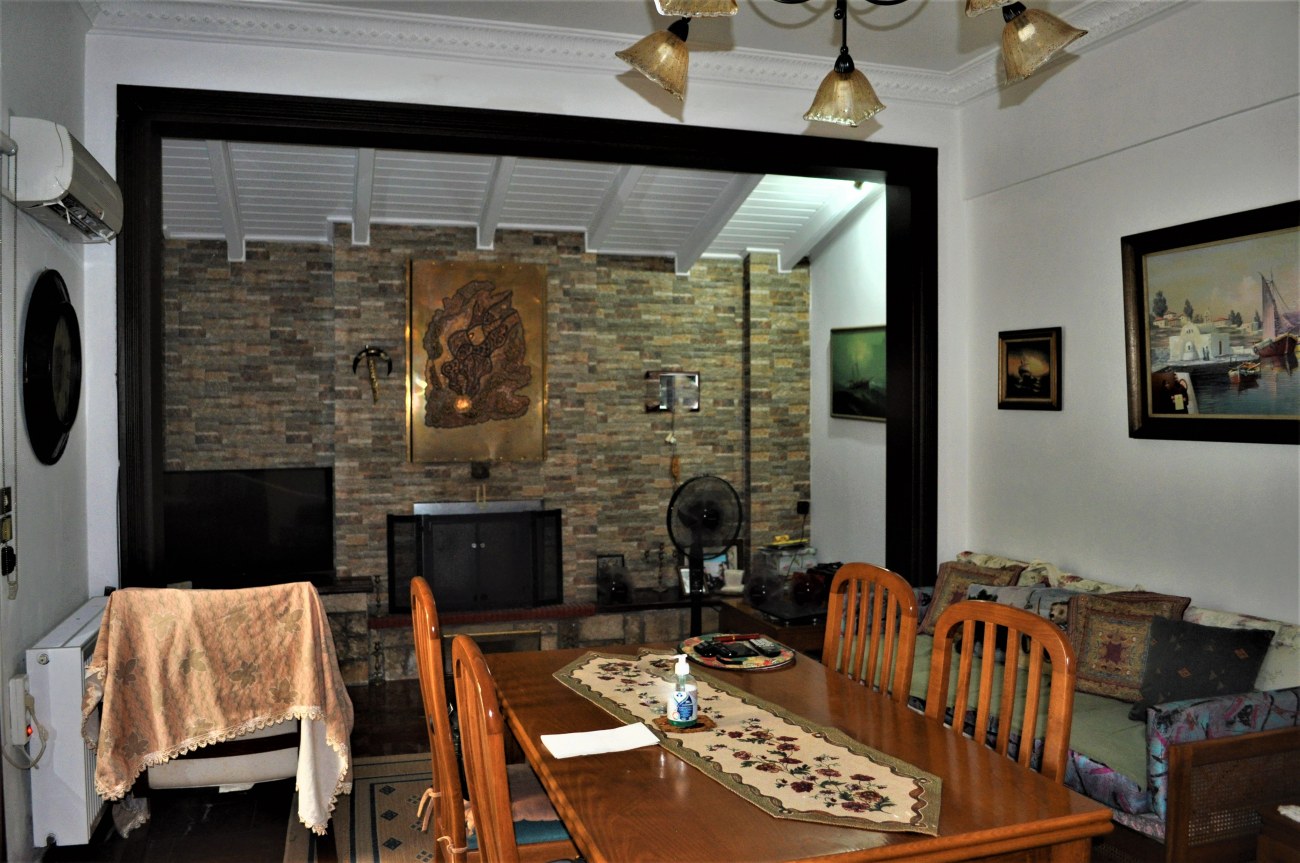 Listing photograph 9 of 11 of the house in Alykes Potamou, published by Roula Rouva Real Estate.