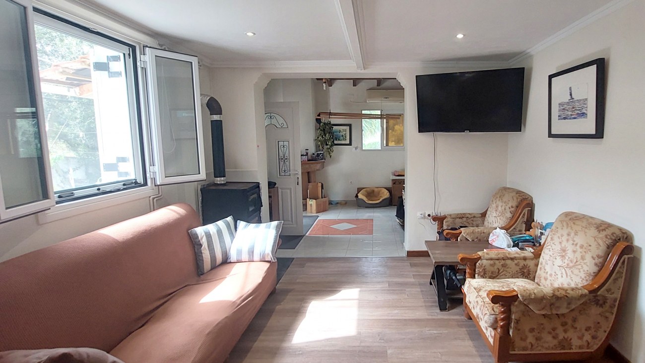 Listing photograph 7 of 11 of the house in Boukaris, published by Roula Rouva Real Estate.