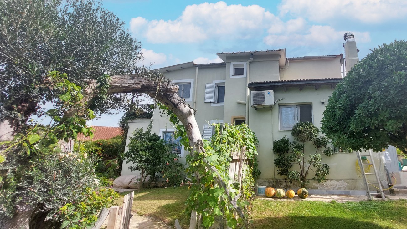 Listing photograph 11 of 11 of the house in Boukaris, published by Roula Rouva Real Estate.
