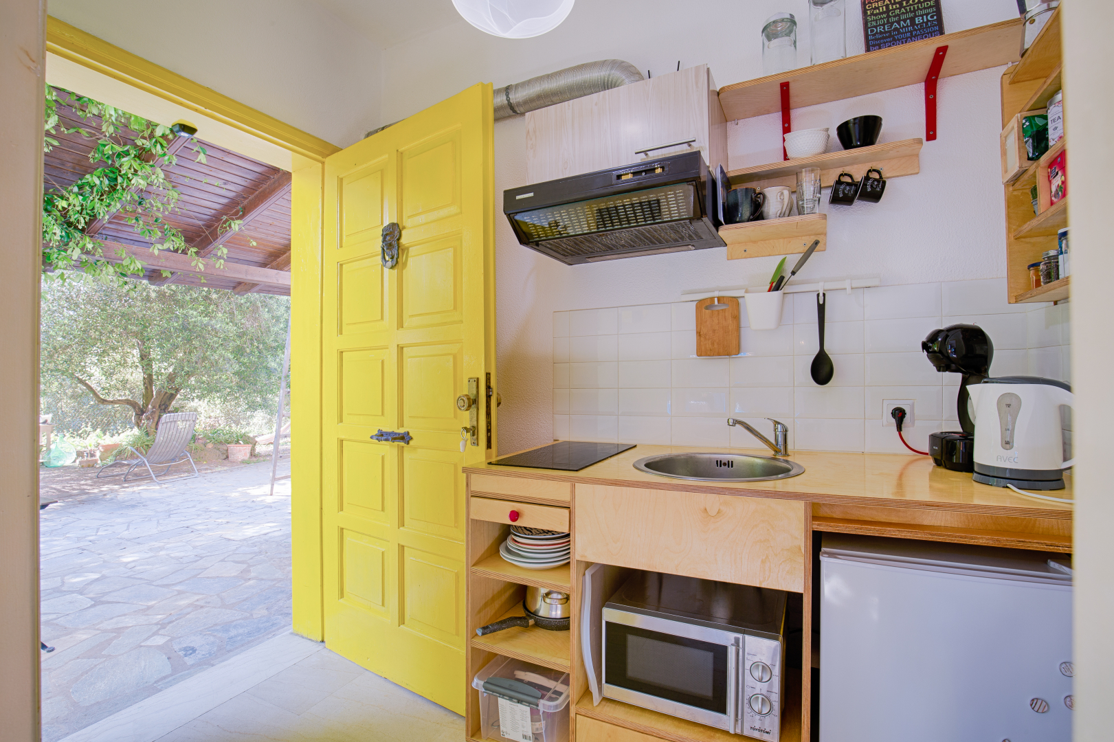 Listing photograph 18 of 25 of the commercial in Alykes Potamou, published by Roula Rouva Real Estate.