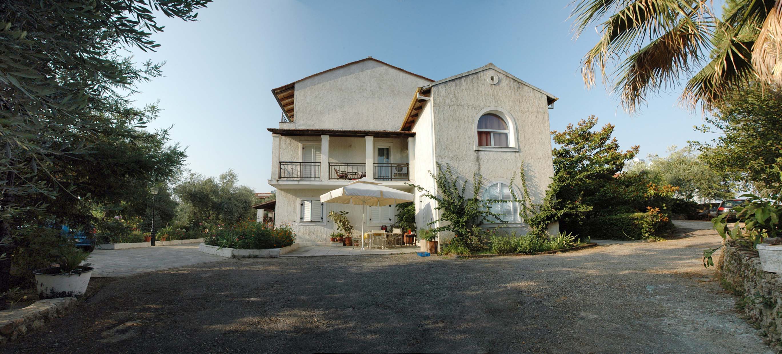 Listing photograph 7 of 25 of the commercial in Alykes Potamou, published by Roula Rouva Real Estate.