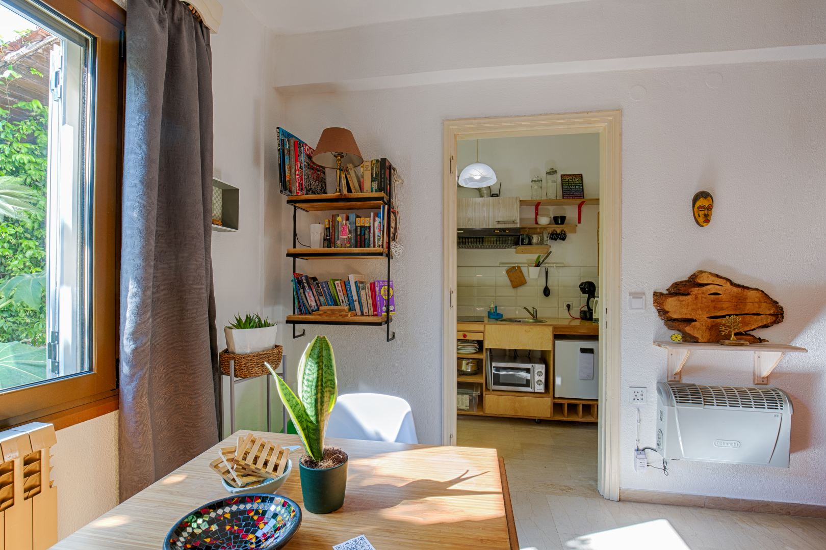 Listing photograph 13 of 25 of the commercial in Alykes Potamou, published by Roula Rouva Real Estate.