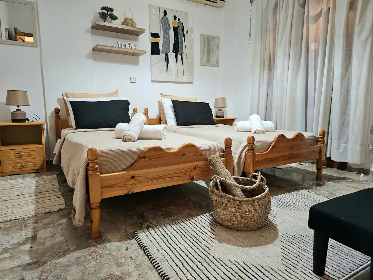 Listing photograph 11 of 13 of the house in Lefkimmi, published by Roula Rouva Real Estate.