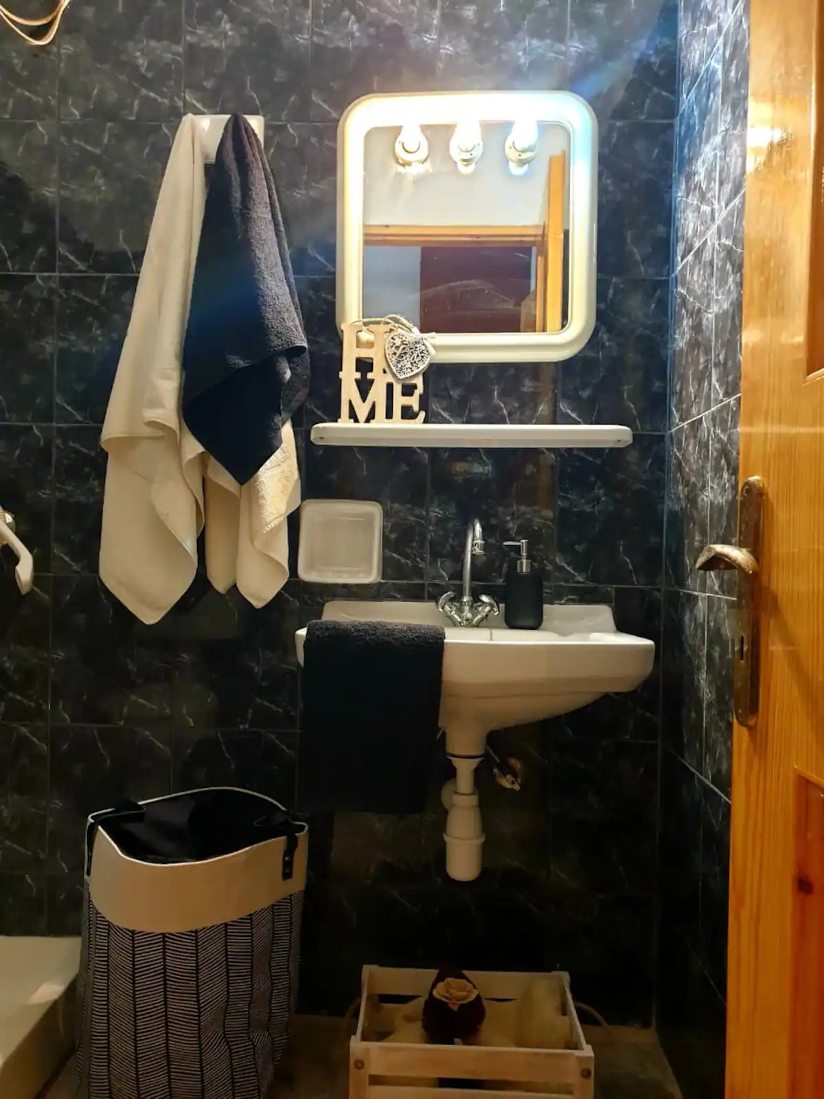 Listing photograph 7 of 13 of the house in Lefkimmi, published by Roula Rouva Real Estate.