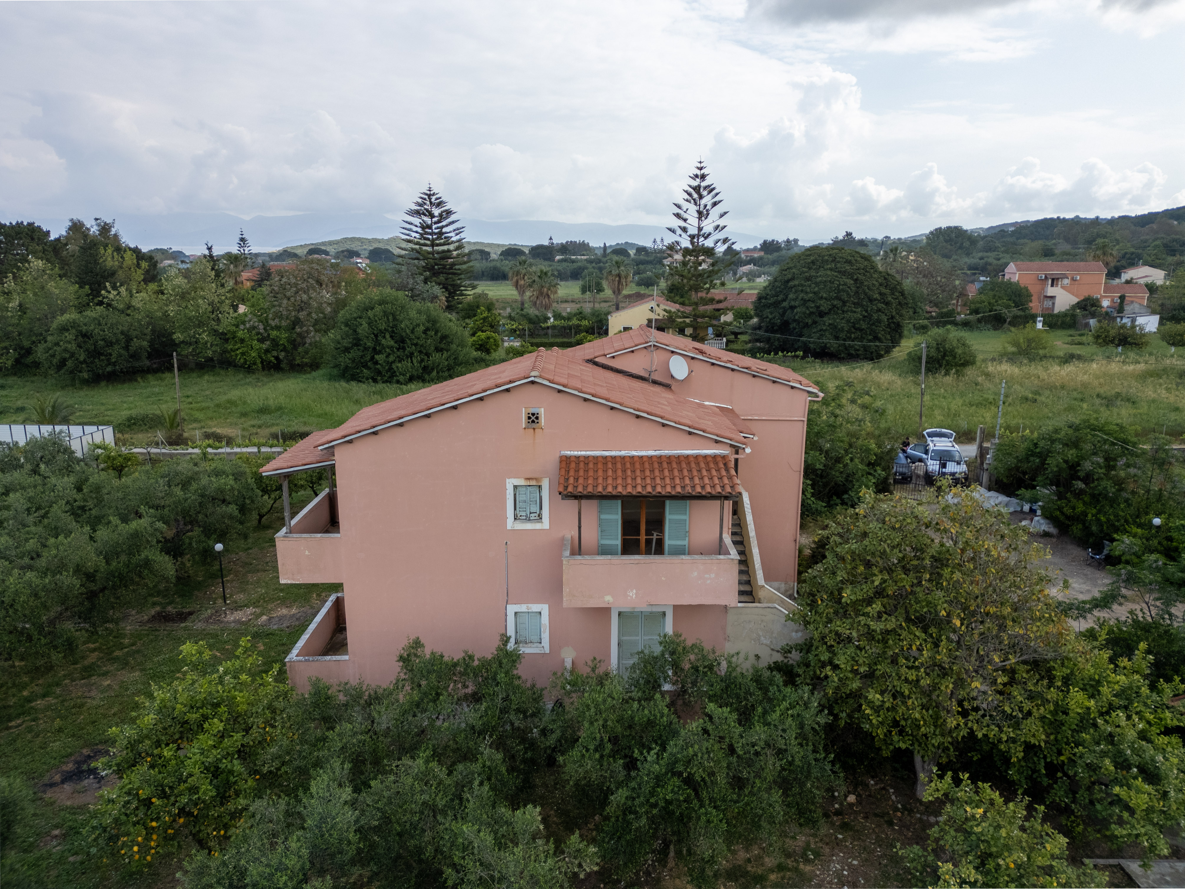 Listing photograph 9 of 10 of the house in Portes, published by Roula Rouva Real Estate.
