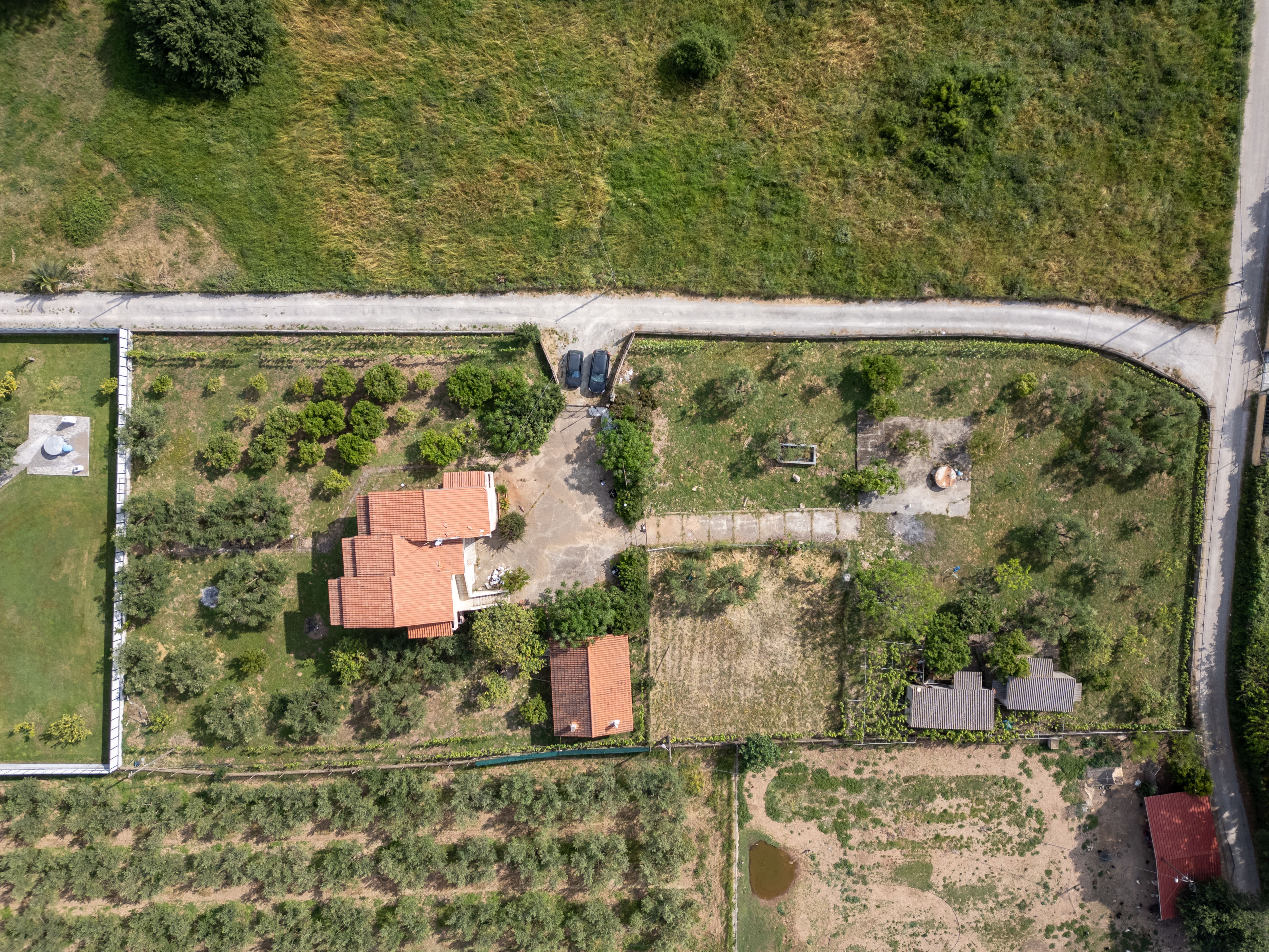 Listing photograph 3 of 10 of the house in Portes, published by Roula Rouva Real Estate.