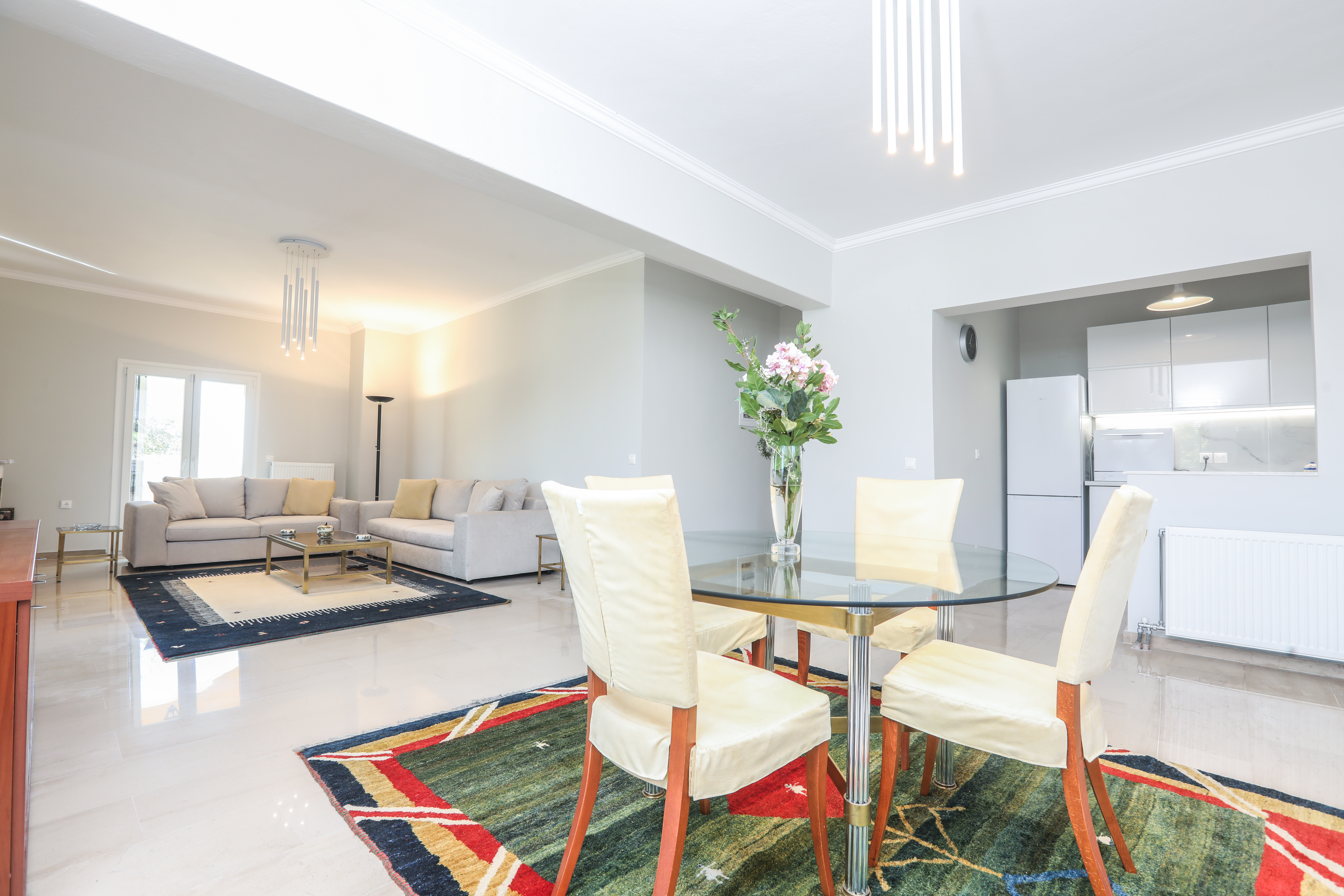 Listing photograph 6 of 13 of the house in Kato Korakiana, published by Roula Rouva Real Estate.