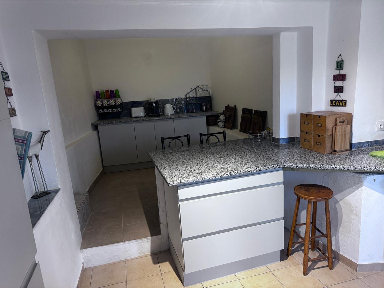 Listing photograph 9 of 16 of the house in Episkepsi, published by Roula Rouva Real Estate.