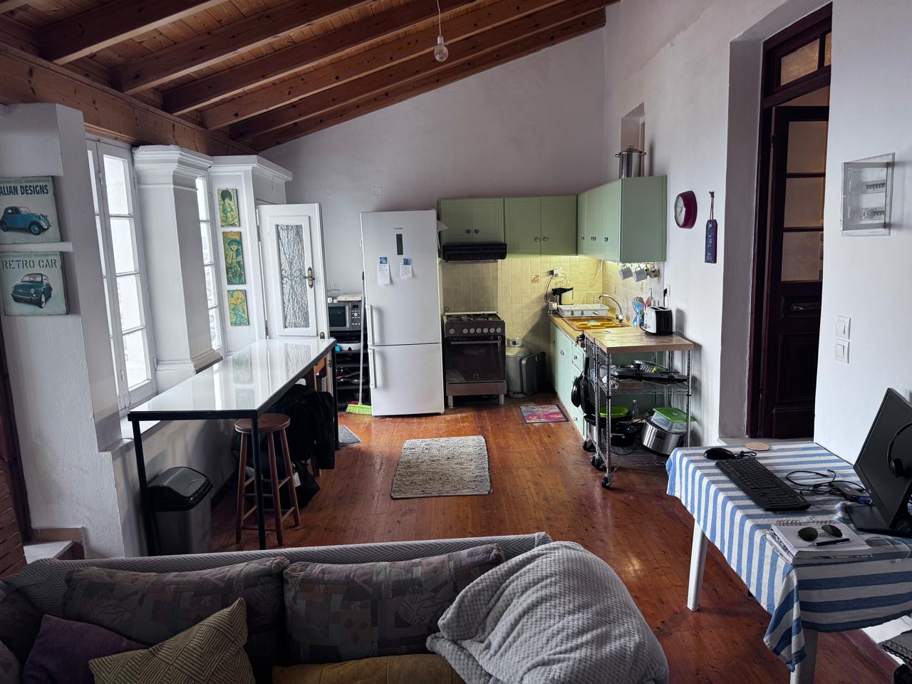 Listing photograph 3 of 16 of the house in Episkepsi, published by Roula Rouva Real Estate.