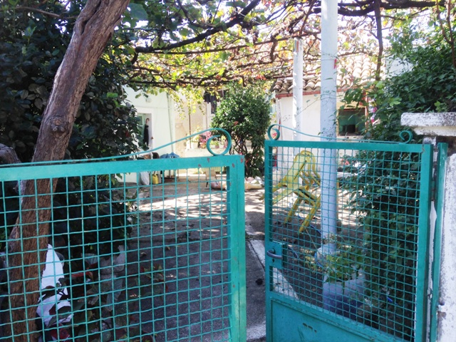 Listing photograph 6 of 7 of the house in Mantouki, published by Roula Rouva Real Estate.