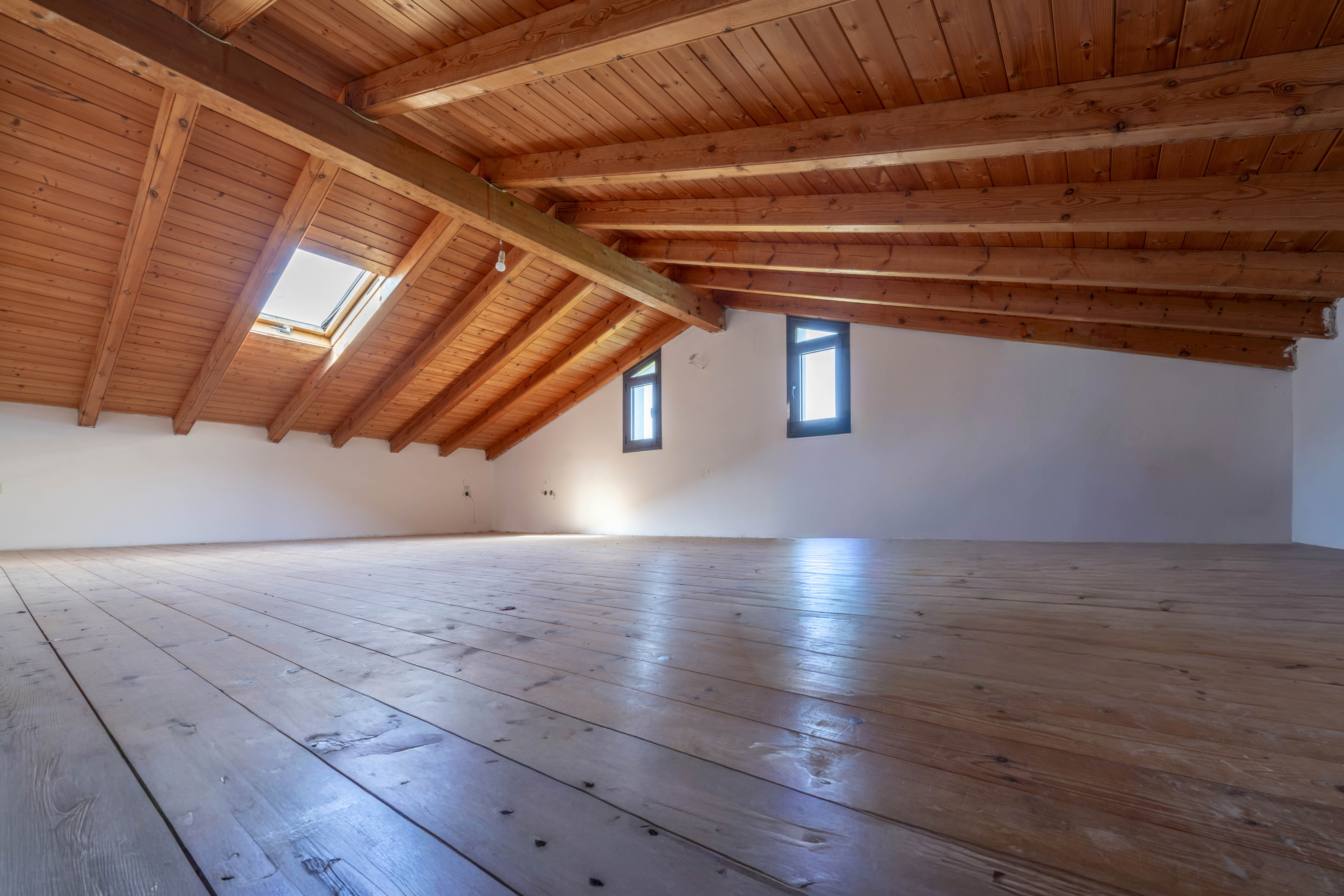 Listing photograph 12 of 14 of the house in Agia Eleni, published by Roula Rouva Real Estate.