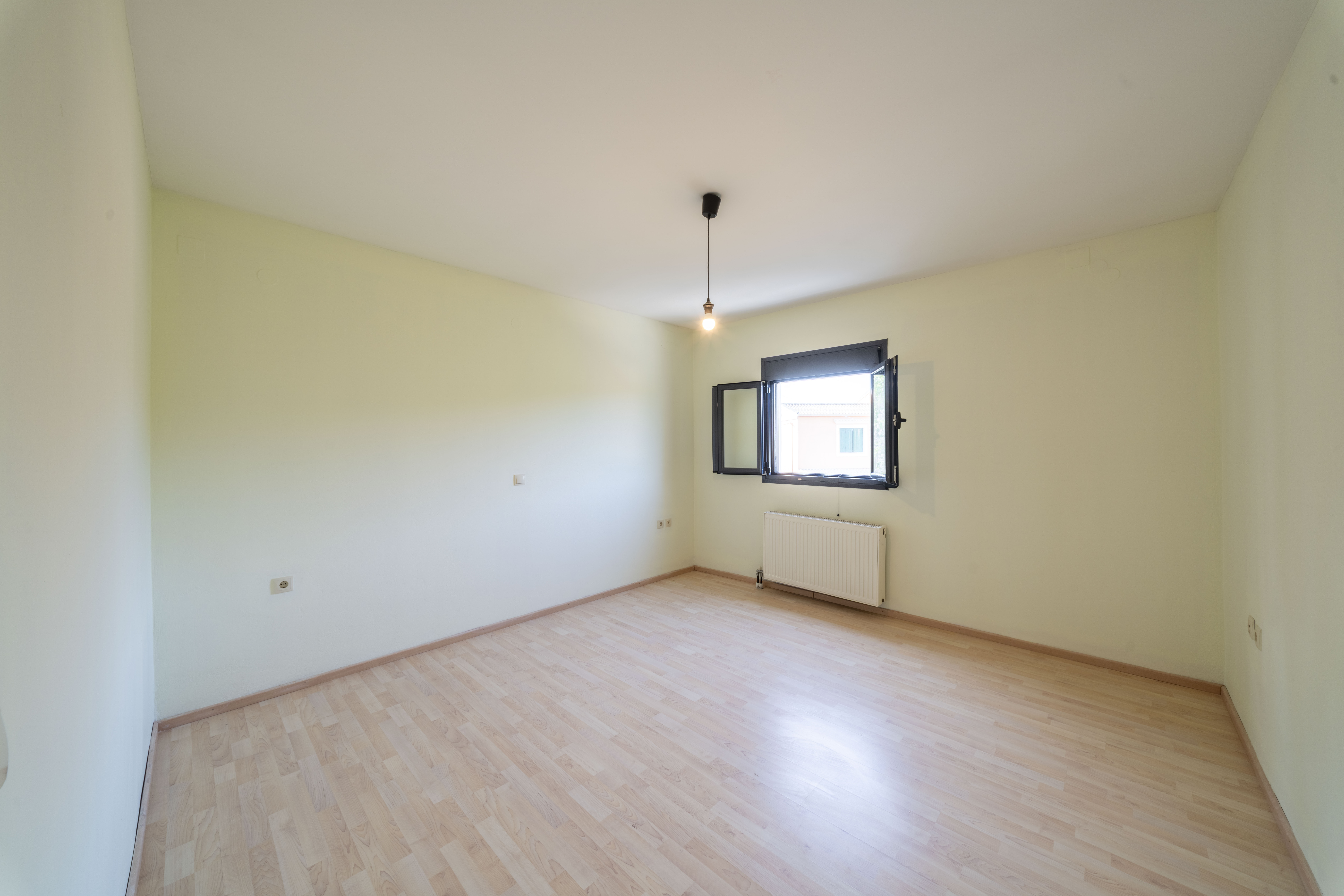 Listing photograph 7 of 14 of the house in Agia Eleni, published by Roula Rouva Real Estate.
