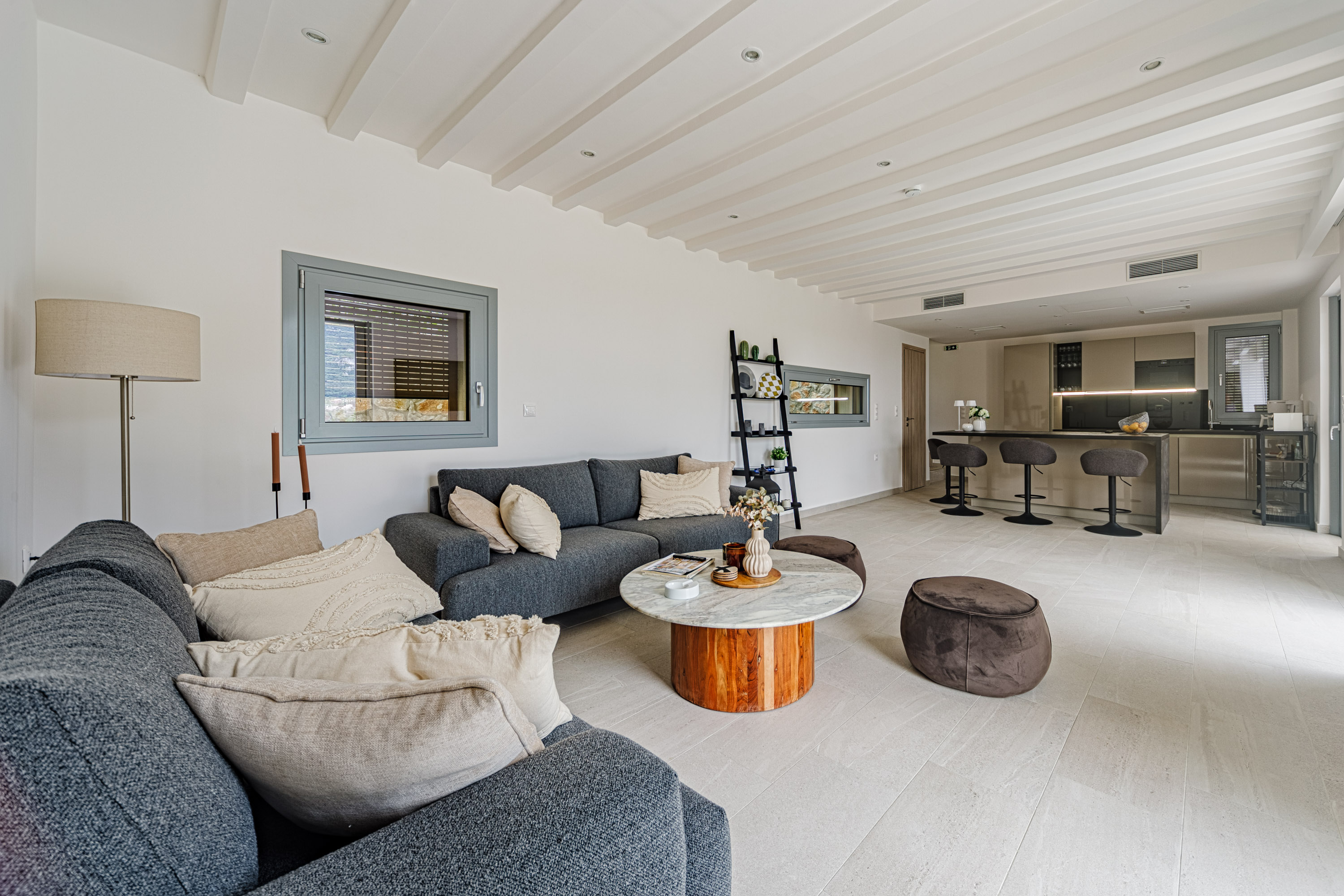 Listing photograph 6 of 10 of the house in Gastouri, published by Roula Rouva Real Estate.