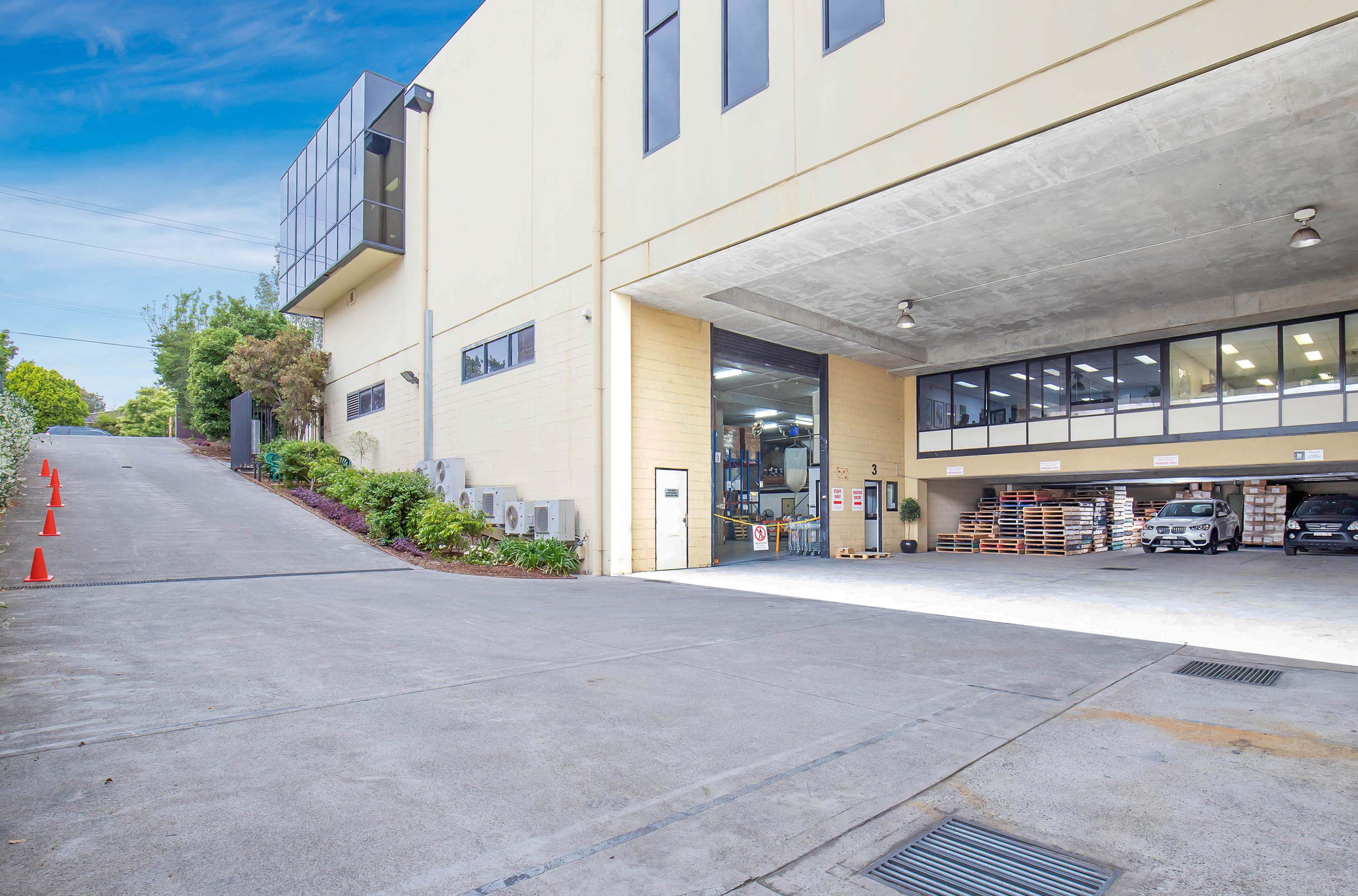 817m²* Warehouse Kirrawee Boutique Complex Commercial Property