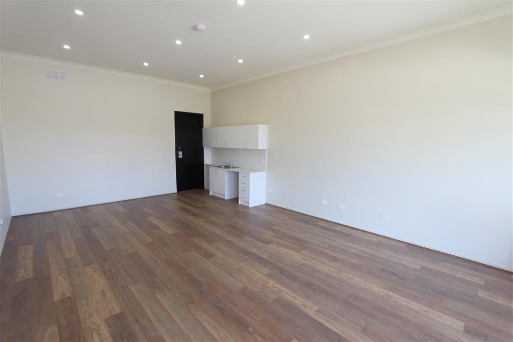 Renovated Boutique Retail Shop Carlton Commercial Property Group