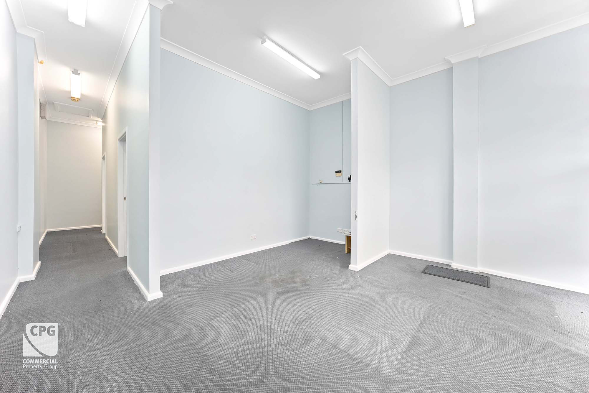 Freehold Retail Shop 100m from Rockdale Station Ready to Occupy