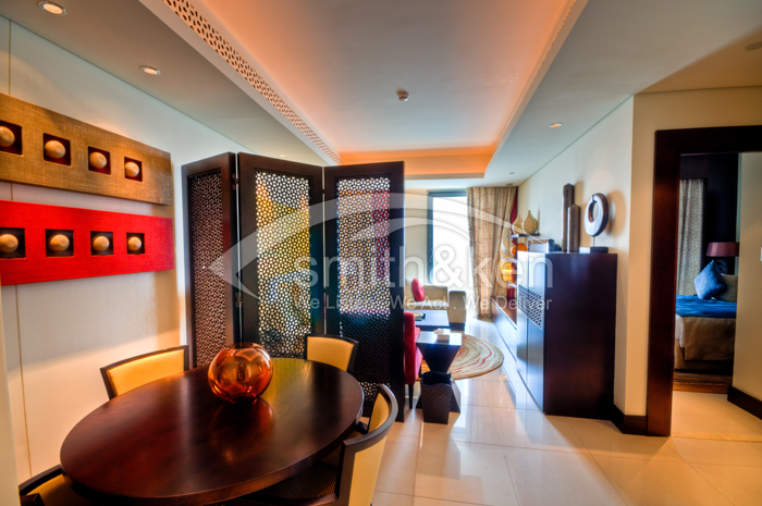 1816 - Burj Dubai Lake Hotel (The Address) - 928/9325/11/05/0041 (#014820)