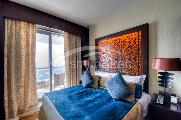 1816 - Burj Dubai Lake Hotel (The Address) - 928/9325/11/05/0041 (#014820)