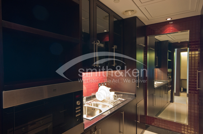 1816 - Burj Dubai Lake Hotel (The Address) - 928/9325/11/05/0041 (#014820)