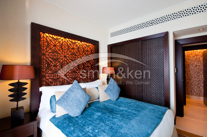 1816 - Burj Dubai Lake Hotel (The Address) - 928/9325/11/05/0041 (#014820)