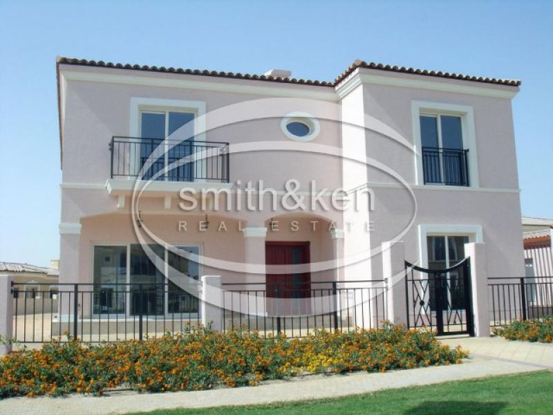 5 Bedrooms Green Community Villa for Lease