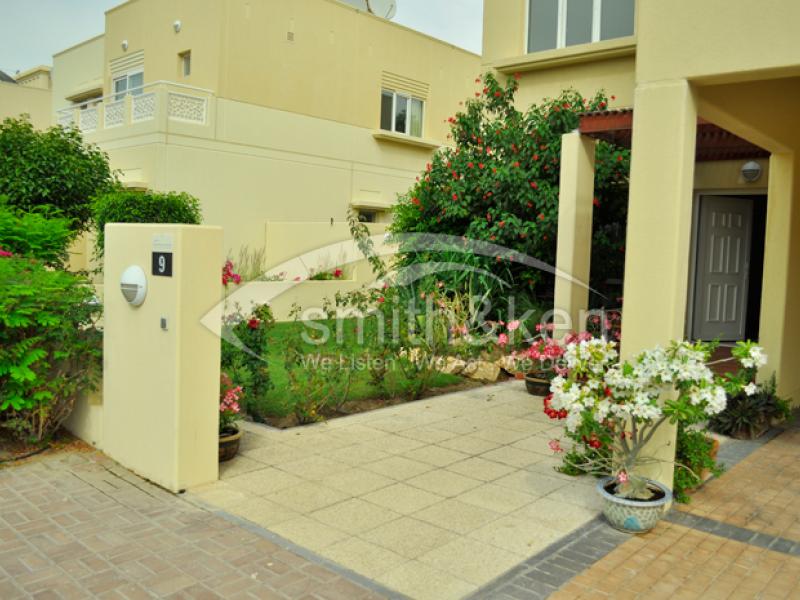 4 Bedrooms The Meadows Villa for Sale