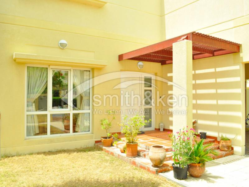 4 Bedrooms The Meadows Villa for Sale