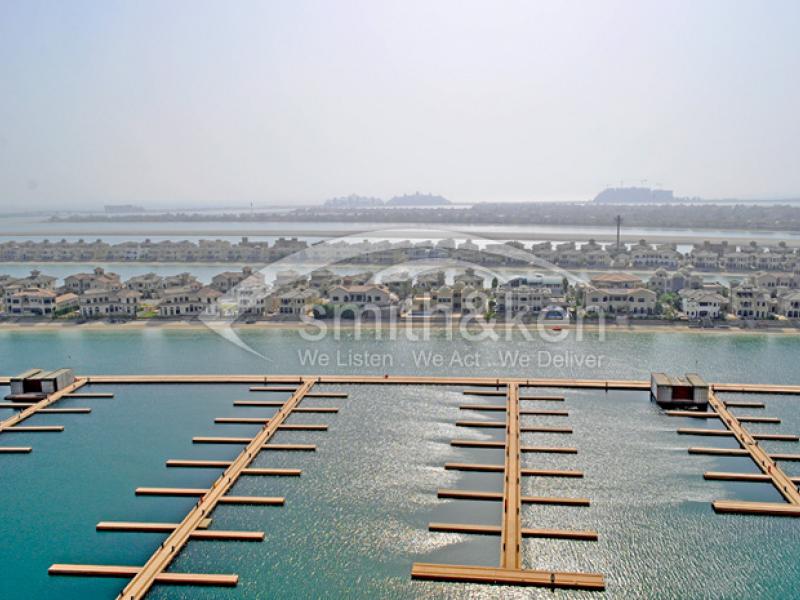 3 Bedrooms Palm Jumeirah Apartment for Sale