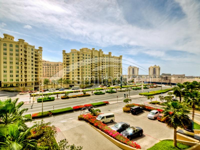 3 Bedrooms Palm Jumeirah Apartment for Sale