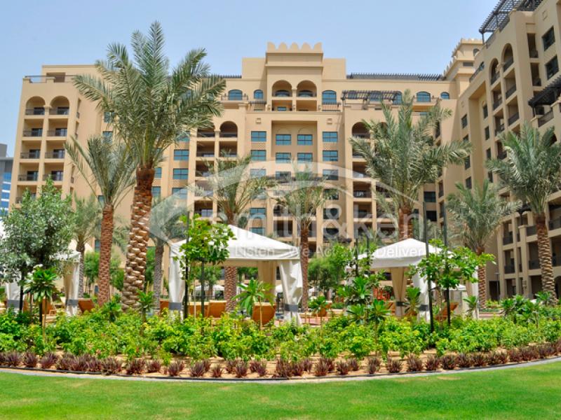 2 Bedrooms Palm Jumeirah Apartment for Sale