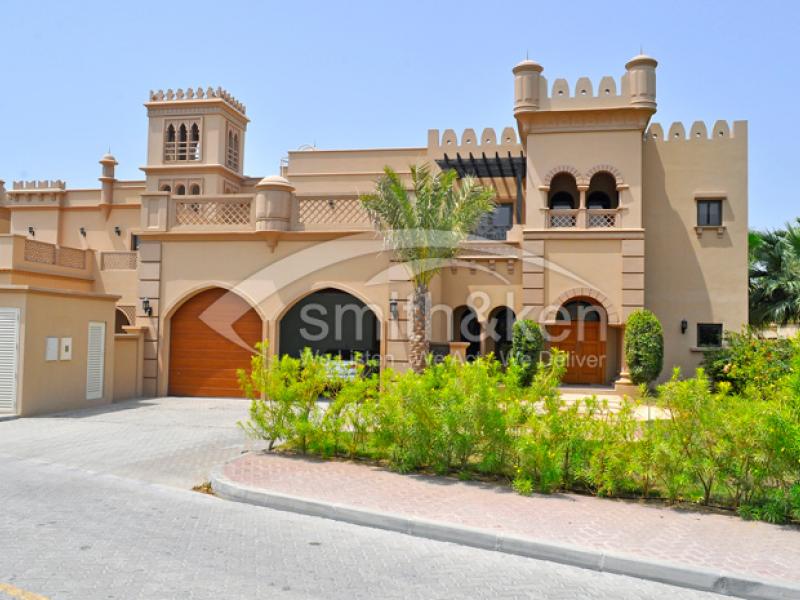 3 Bedrooms Palm Jumeirah Villa for Lease