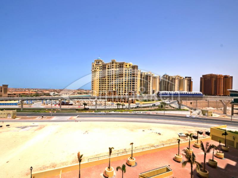 2 Bedrooms Palm Jumeirah Apartment for Lease
