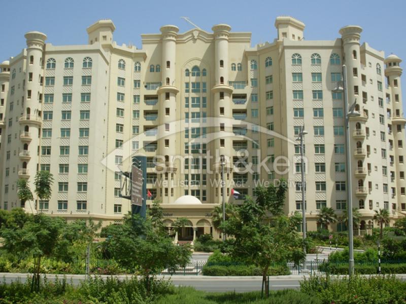 4 Bedrooms Palm Jumeirah Apartment for Lease