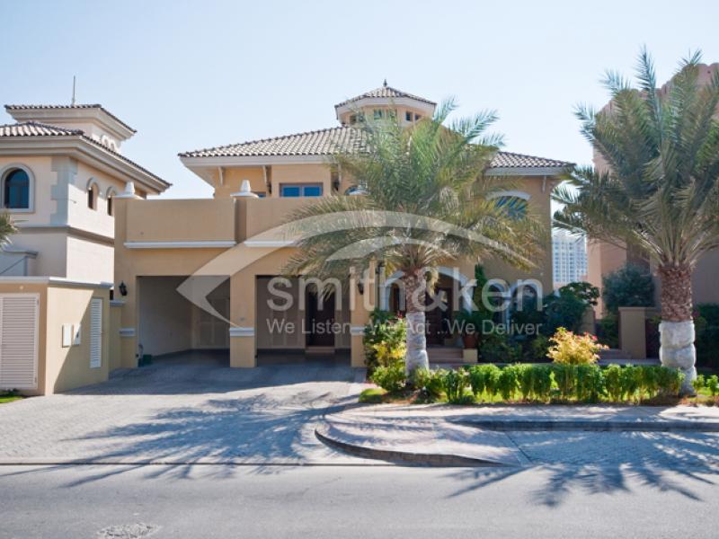 4 Bedrooms Palm Jumeirah Apartment for Lease