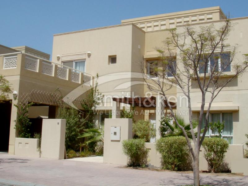 4 Bedrooms The Meadows Villa for Lease